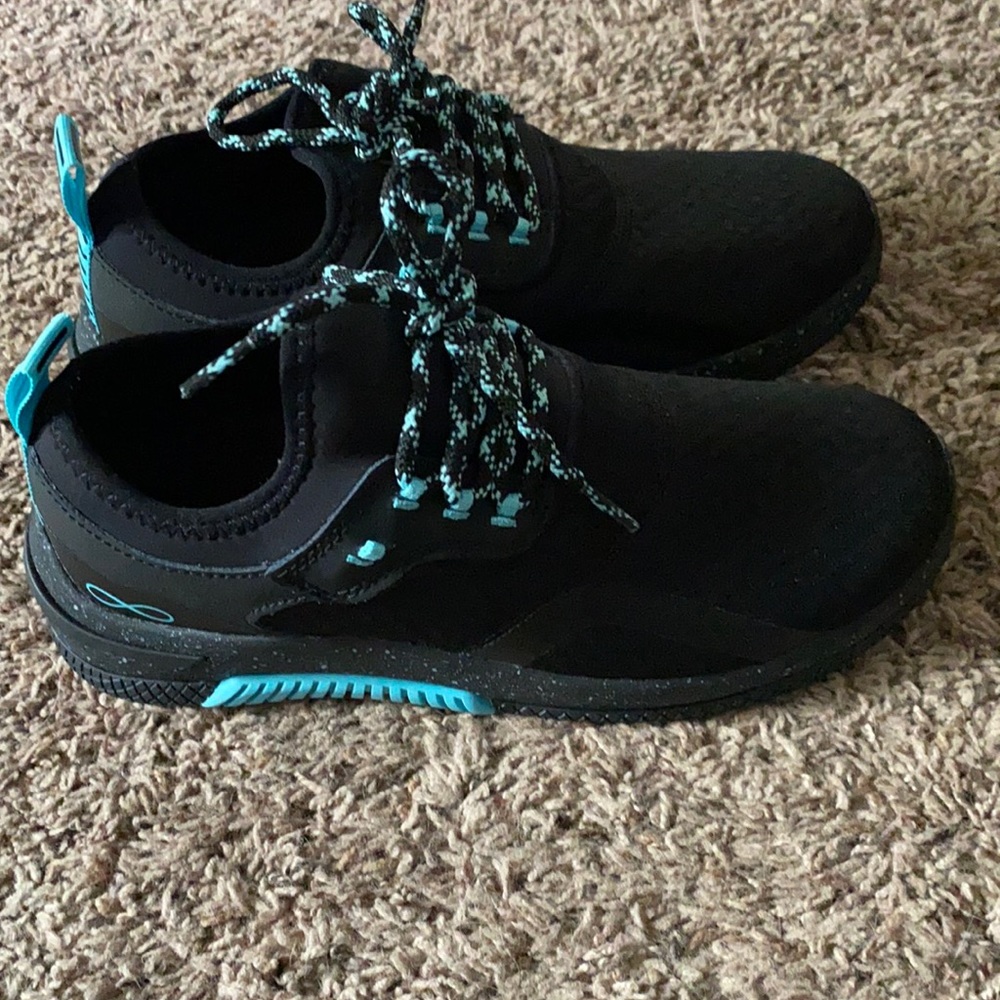 New Cherokee infinity shoes!